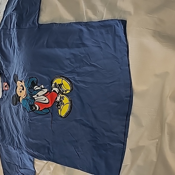 Mickey Mouse T-Shirt - Picture 6 of 12